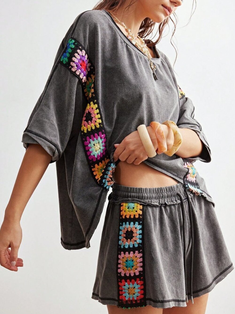 Black Casual Women's Knit Round Neck Loose Short Sleeve T-Shirt & Shorts